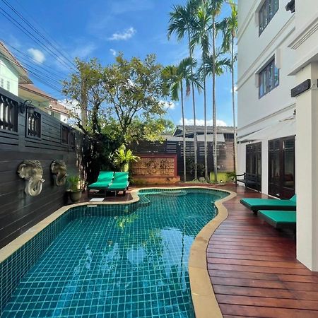 Rich Lanna House Hotell Chiang Mai Exteriör bild