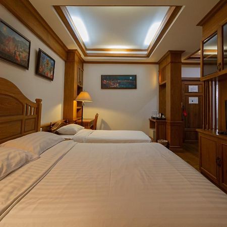 Rich Lanna House Hotell Chiang Mai Exteriör bild