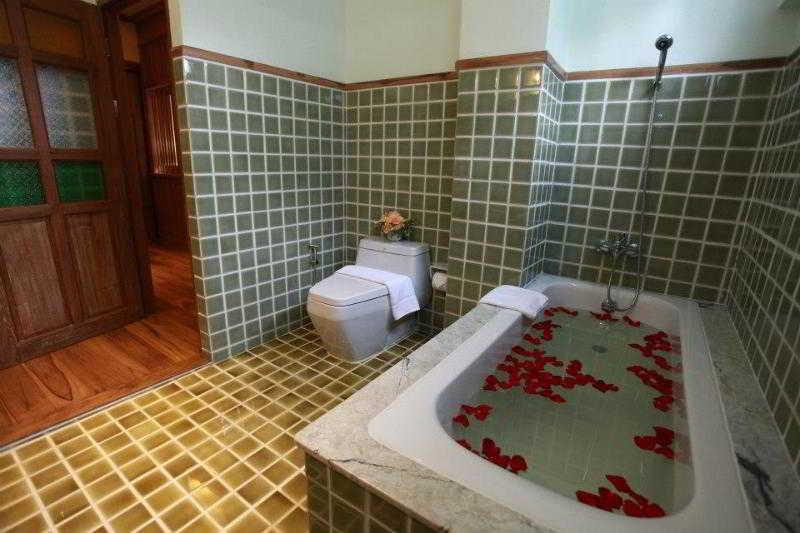 Rich Lanna House Hotell Chiang Mai Exteriör bild