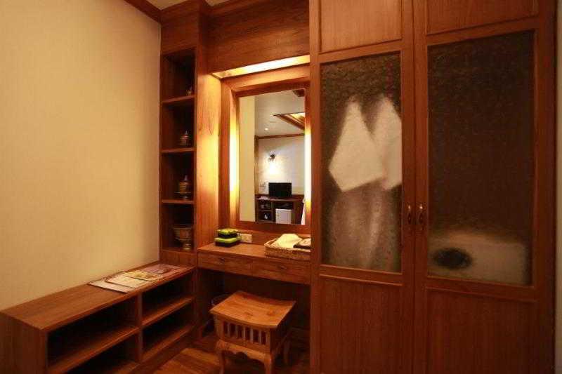 Rich Lanna House Hotell Chiang Mai Exteriör bild