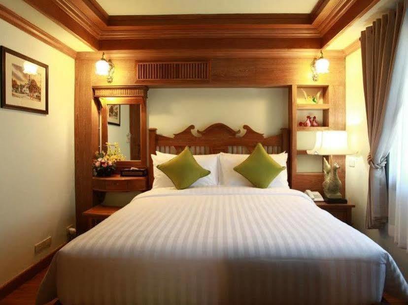 Rich Lanna House Hotell Chiang Mai Exteriör bild