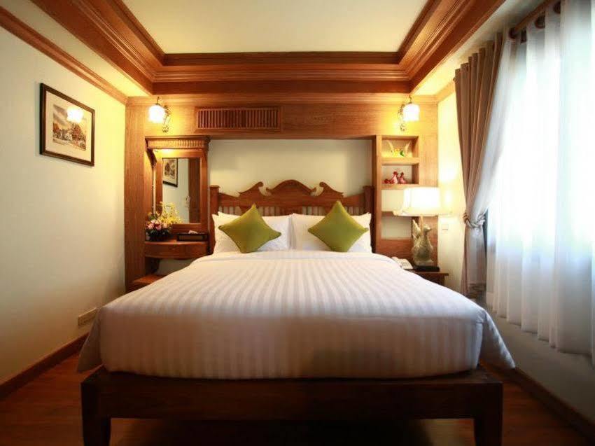 Rich Lanna House Hotell Chiang Mai Exteriör bild